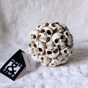 New Resin Light Up Skulls Globe Place & Time Nwt Spooky Table‎ Decor Grunge Goth
